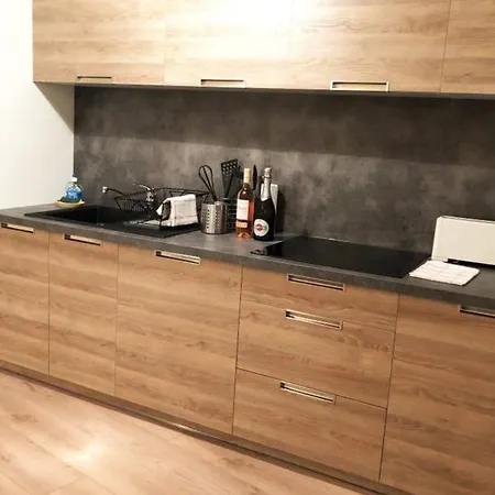 2 Bedrooms 2 Bathrooms 1 Min Palais & Beaches *