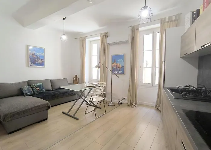 Cosy 2 Bedrooms 2 Bathrooms - 1 Min Palais & Beaches アパート