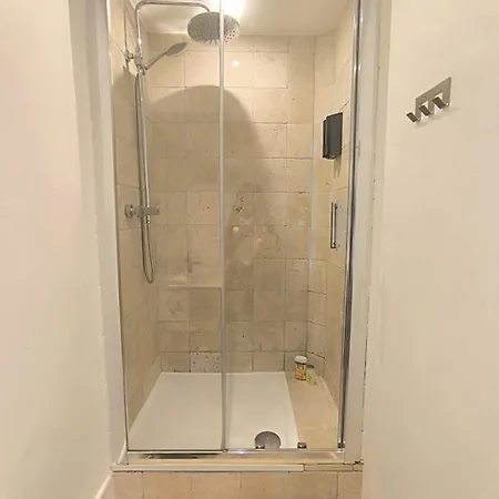 2 Bedrooms 2 Bathrooms 1 Min Palais&beaches Cannes