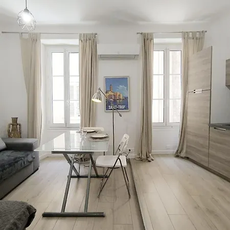 Appartement 2 Bedrooms 2 Bathrooms 1 Min Palais&beaches *